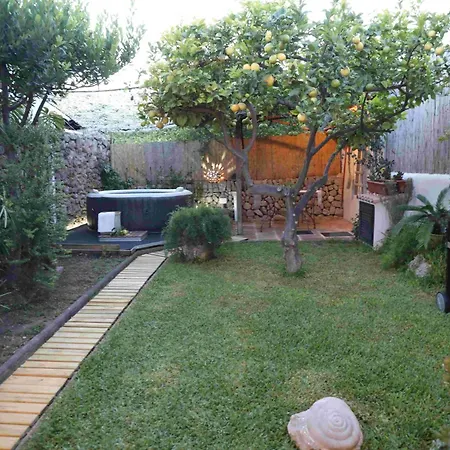 Mateu Villa